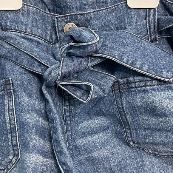 NWT A Pea in the Pod LED Women’s 8 Maternity Belted Jean Shorts - Picture 4 of 8